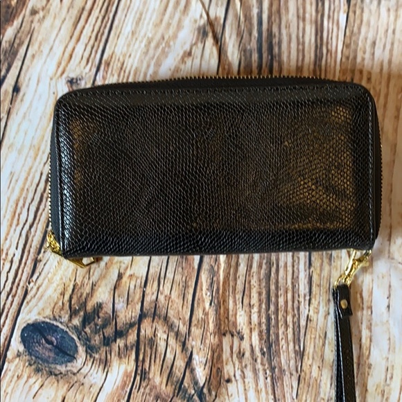 BCBG Wristlet - Picture 4 of 5